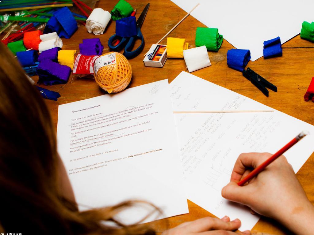 ហ្គេមសិក្សា CASINO: ការពិនិត្យ និងយោបល់